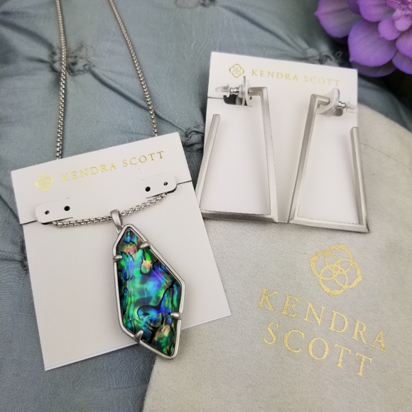 Abalone Shell, Kendra Scott, Lilith, Necklace - Picture 6 of 6